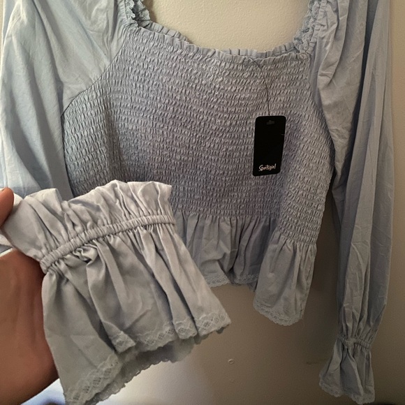 Blue ruffle puff sleeve crop top - Picture 3 of 4